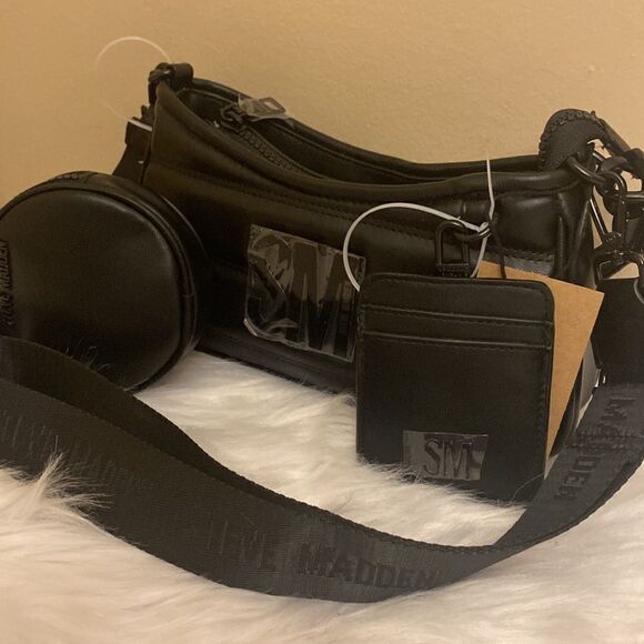 NWT Steve Madden Crossbody Bag w/AirPod Pouch - Picture 6 of 16